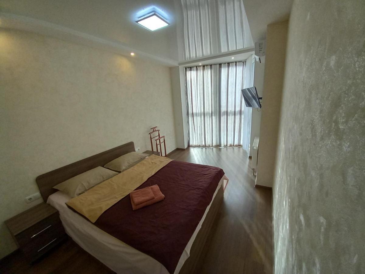 Smart Apartments Drahomanova 2А 基輔 外观 照片